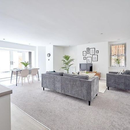 Modern 2 Bedroom Apartment In Preston Preston  Luaran gambar