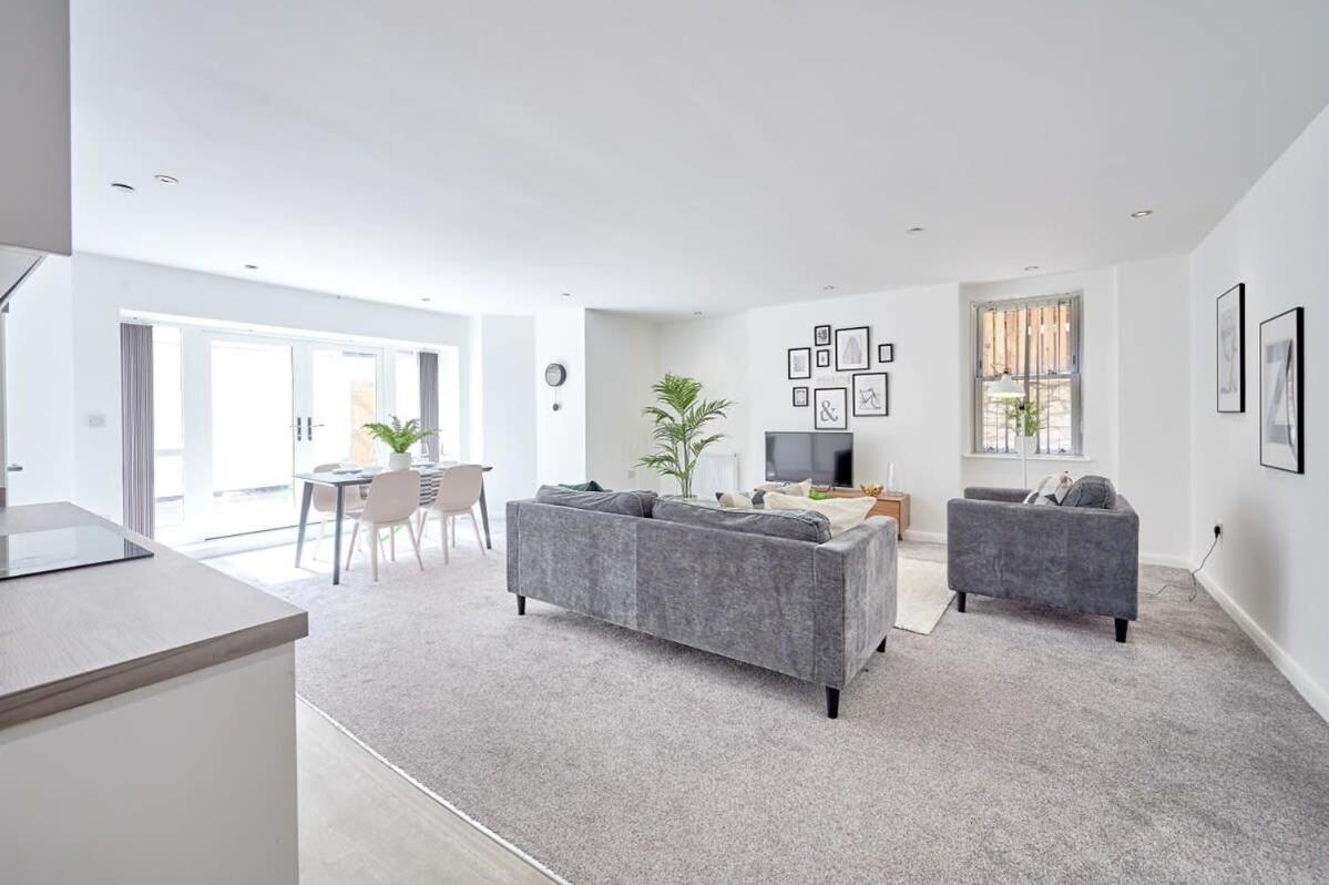 Modern 2 Bedroom Apartment In Preston Preston  Luaran gambar